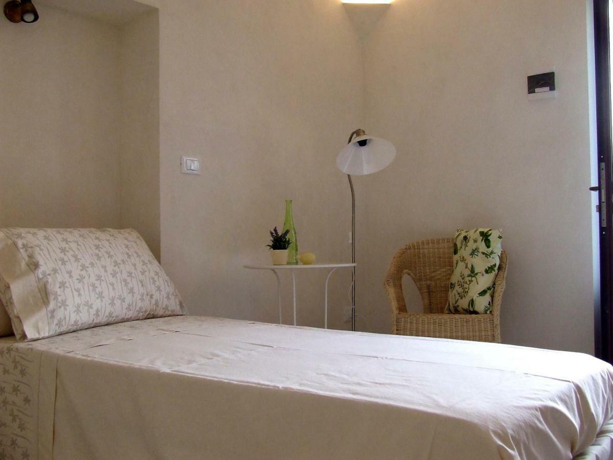 Il Giardino Di Viola Bed and Breakfast Ceglie Messapica Exteriör bild